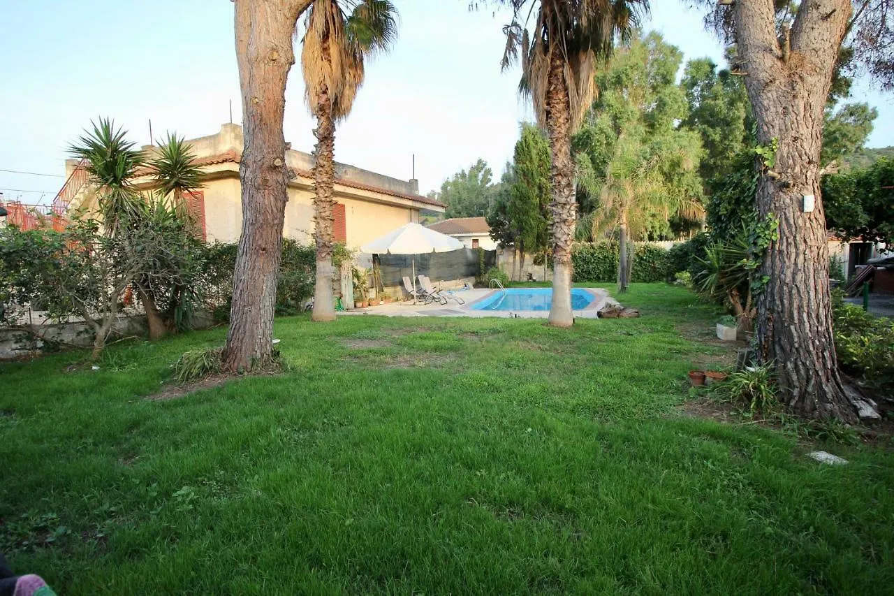 Katana Suites Beach Agnone Bagni 0*,  Italië