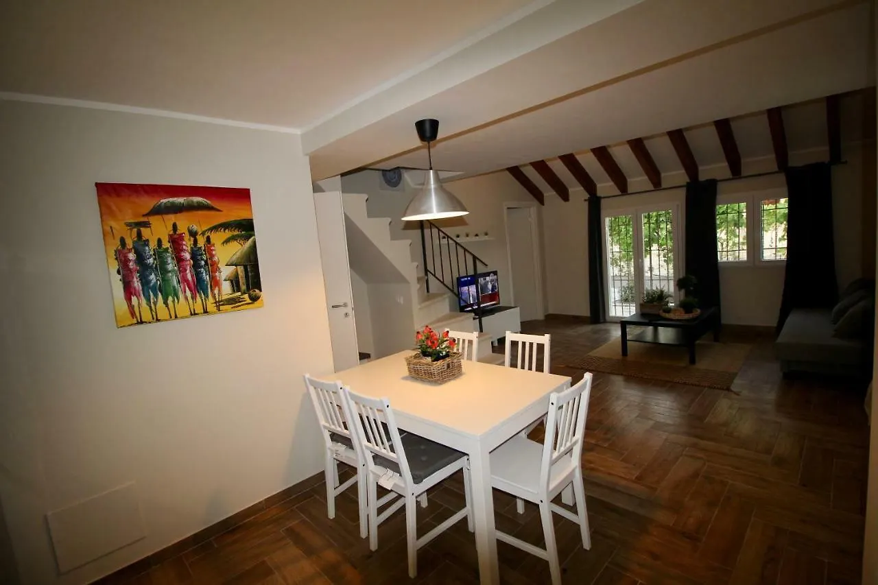 Katana Suites Beach Agnone Bagni 0*,  Italië