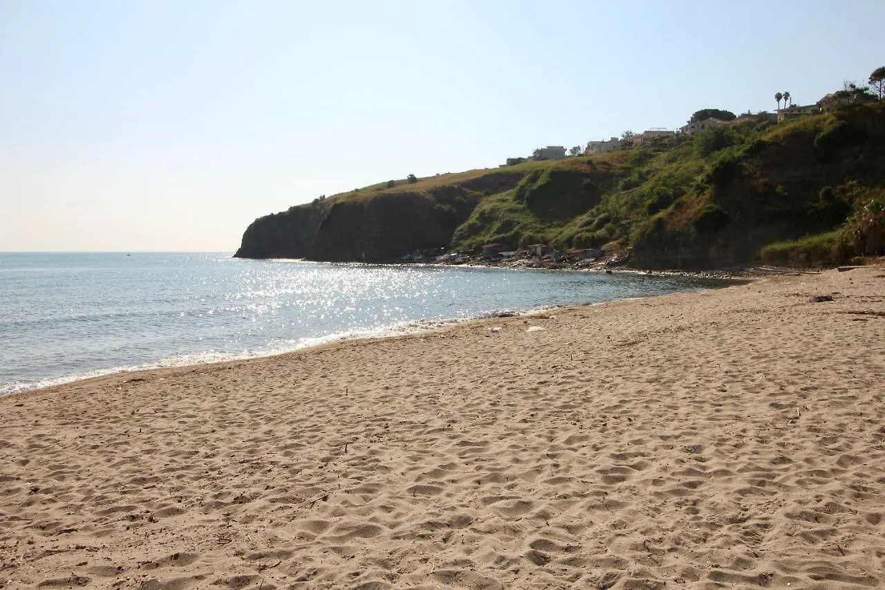 Katana Suites Beach Agnone Bagni